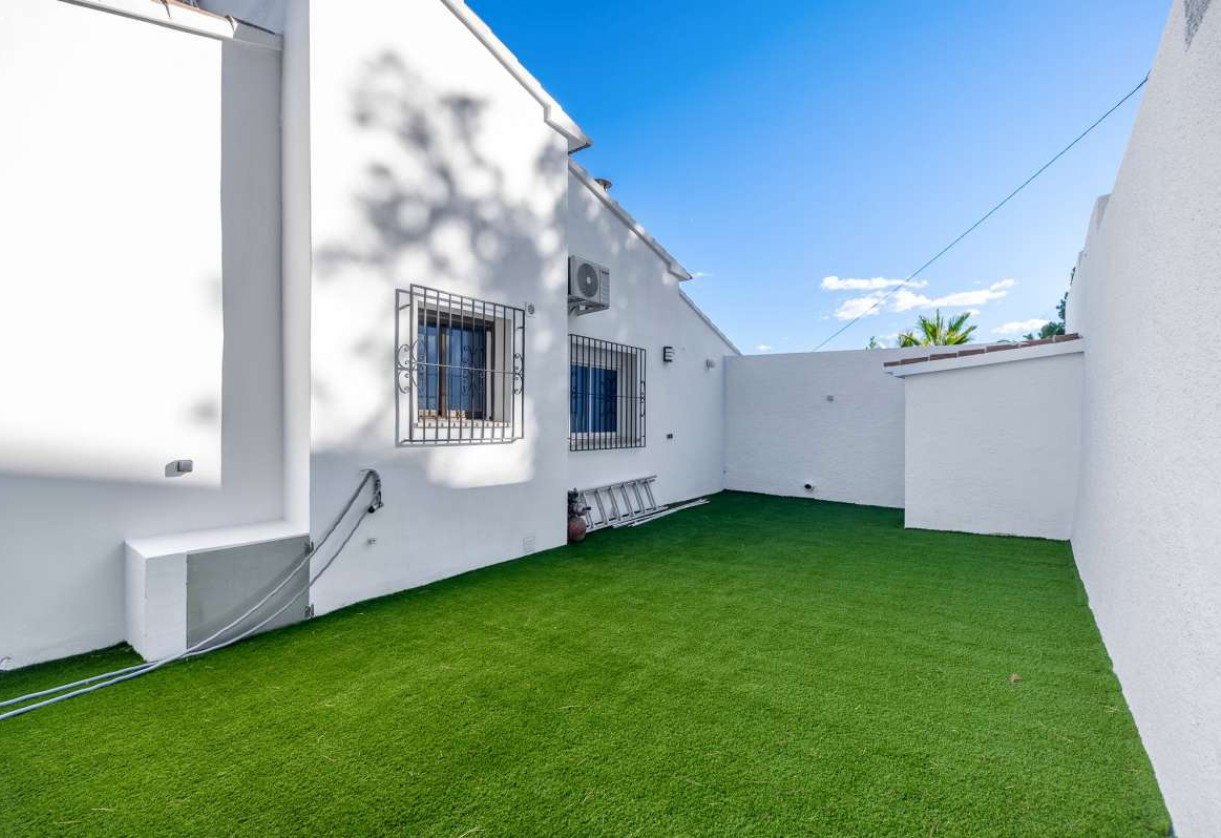 Resale · detached house · Calpe
