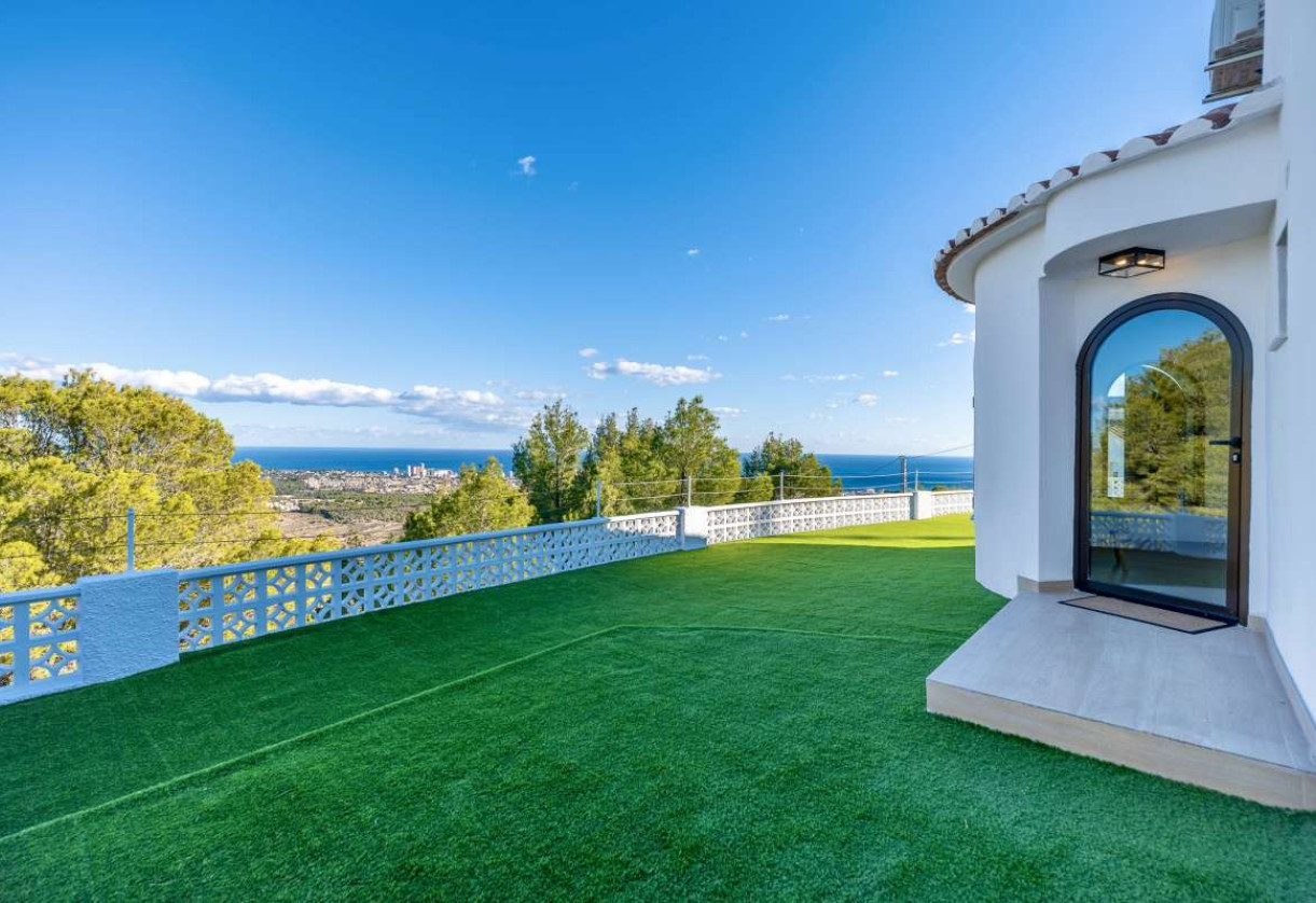 Resale · detached house · Calpe