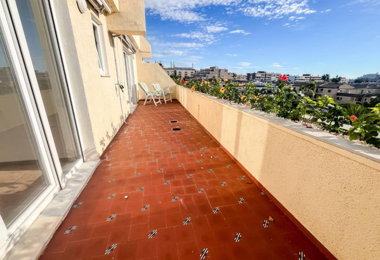 Reventa · APARTAMENTO · Torrevieja · Punta Prima