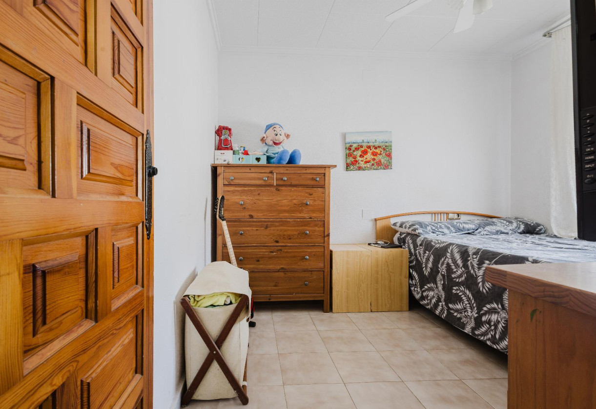 Resale · Chalet · Torrevieja · LA SIESTA