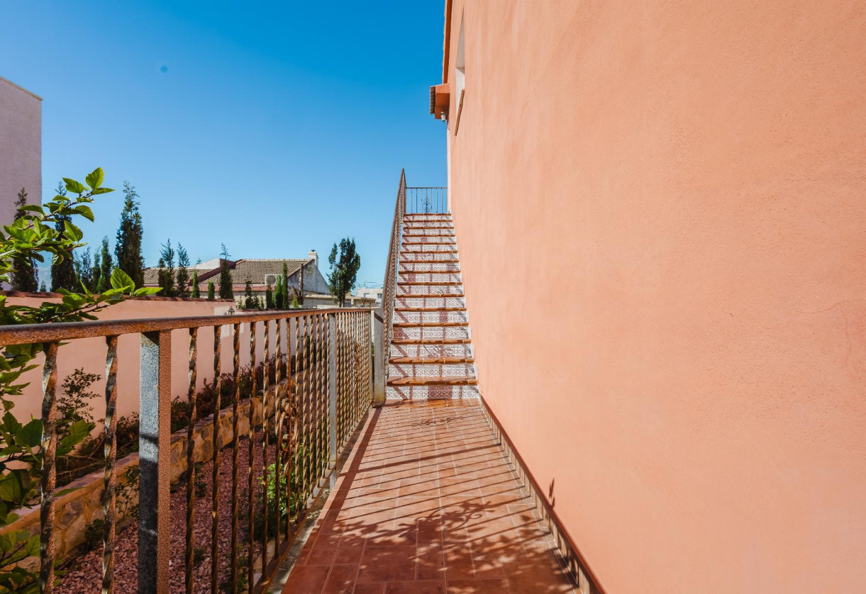 Resale · Chalet · Torrevieja · LA SIESTA