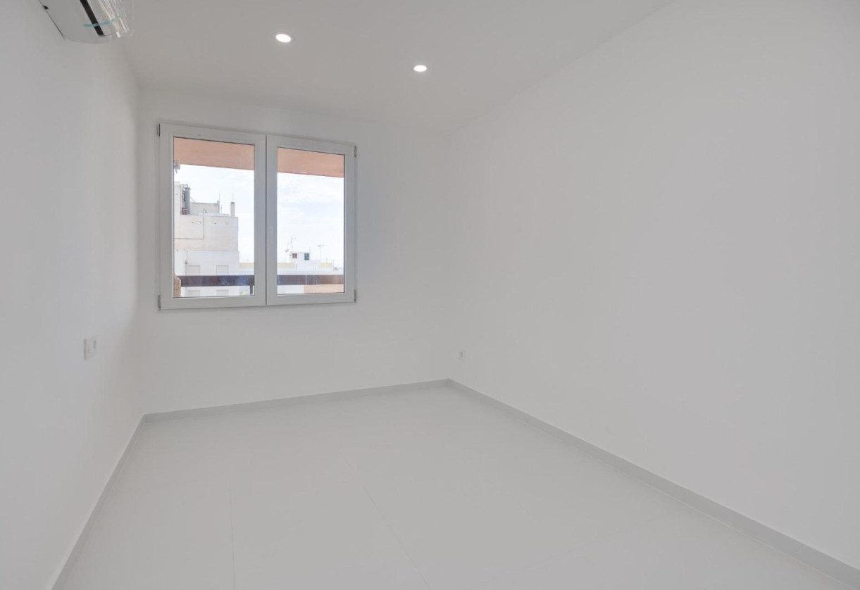 Resale · APARTAMENTO · Torrevieja · playa de los naufragos