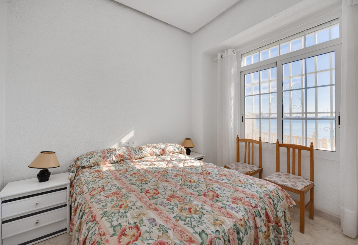 Rynek wtórny · APARTAMENTO · Torrevieja · Playa del Acequión