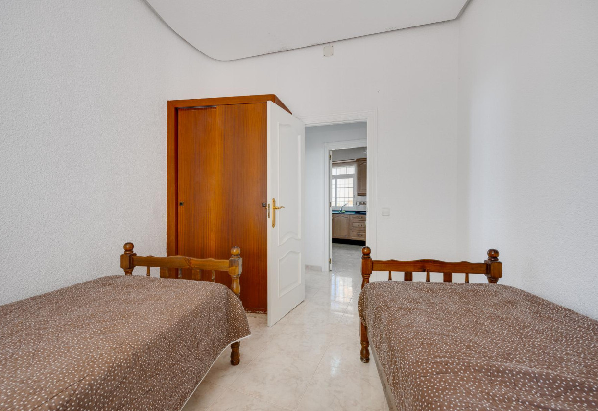 Rynek wtórny · APARTAMENTO · Torrevieja · Playa del Acequión