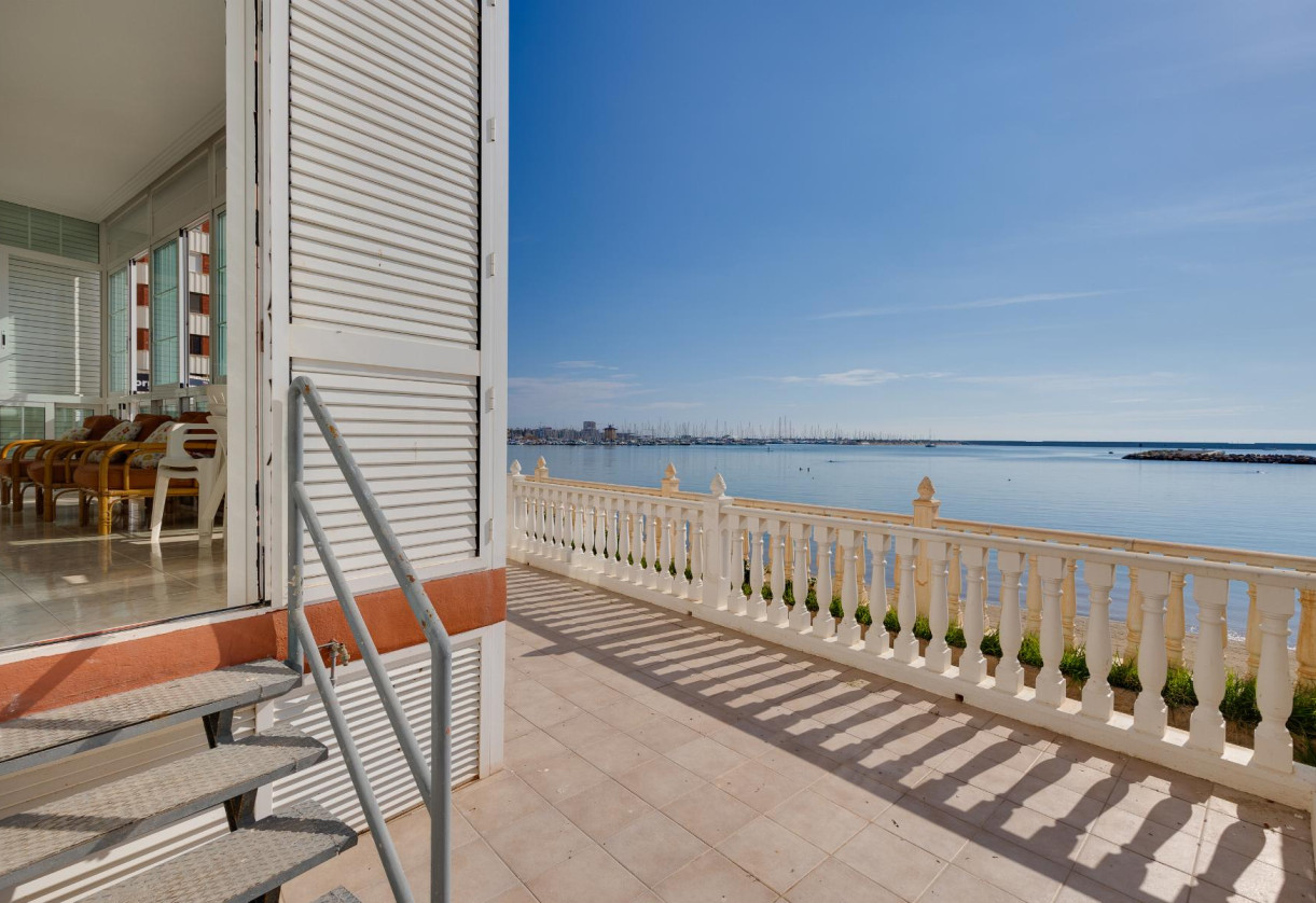Rynek wtórny · APARTAMENTO · Torrevieja · Playa del Acequión