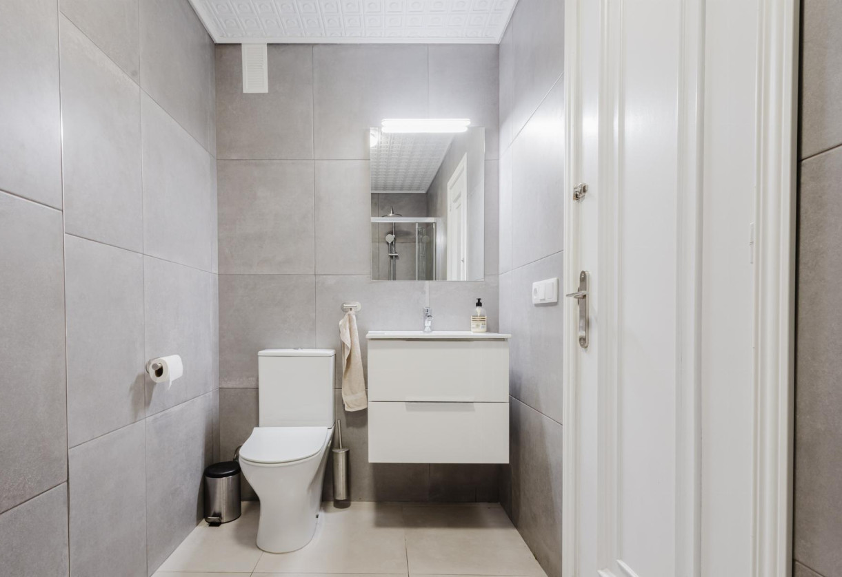 Rynek wtórny · APARTAMENTO · Torrevieja · Playa del Acequión