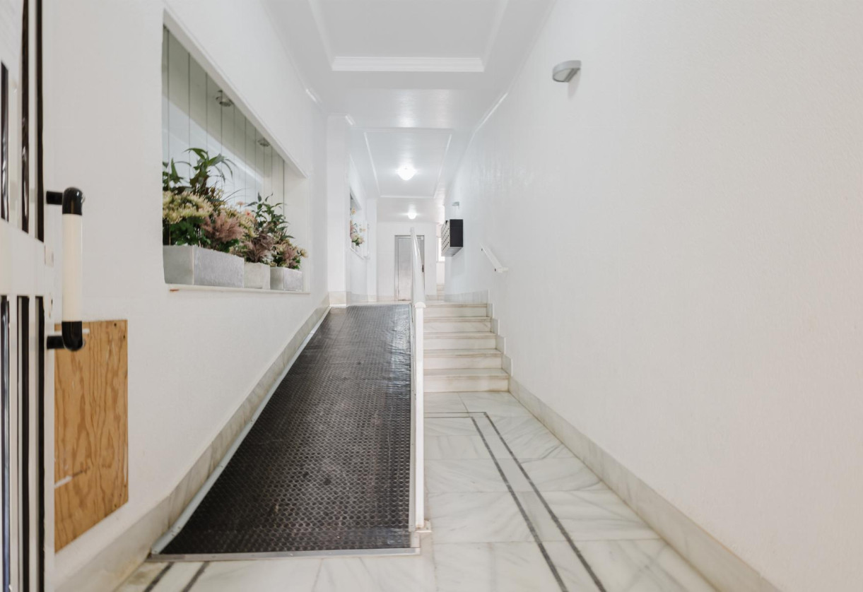 Sale · APARTAMENTO · Torrevieja · playa de los naufragos