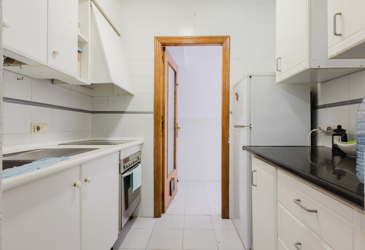 Rynek wtórny · APARTAMENTO · Torrevieja · Playa de La Acequion