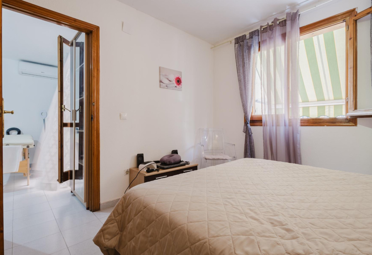 Rynek wtórny · APARTAMENTO · Torrevieja · Playa de La Acequion