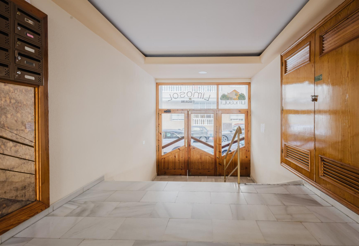 Rynek wtórny · APARTAMENTO · Torrevieja · Playa de La Acequion