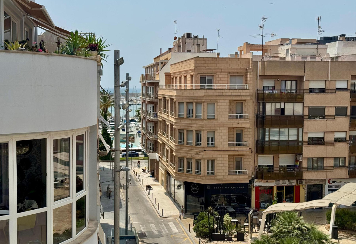Rynek wtórny · APARTAMENTO · Torrevieja · CLUB NAUTICO TORREVIEJA