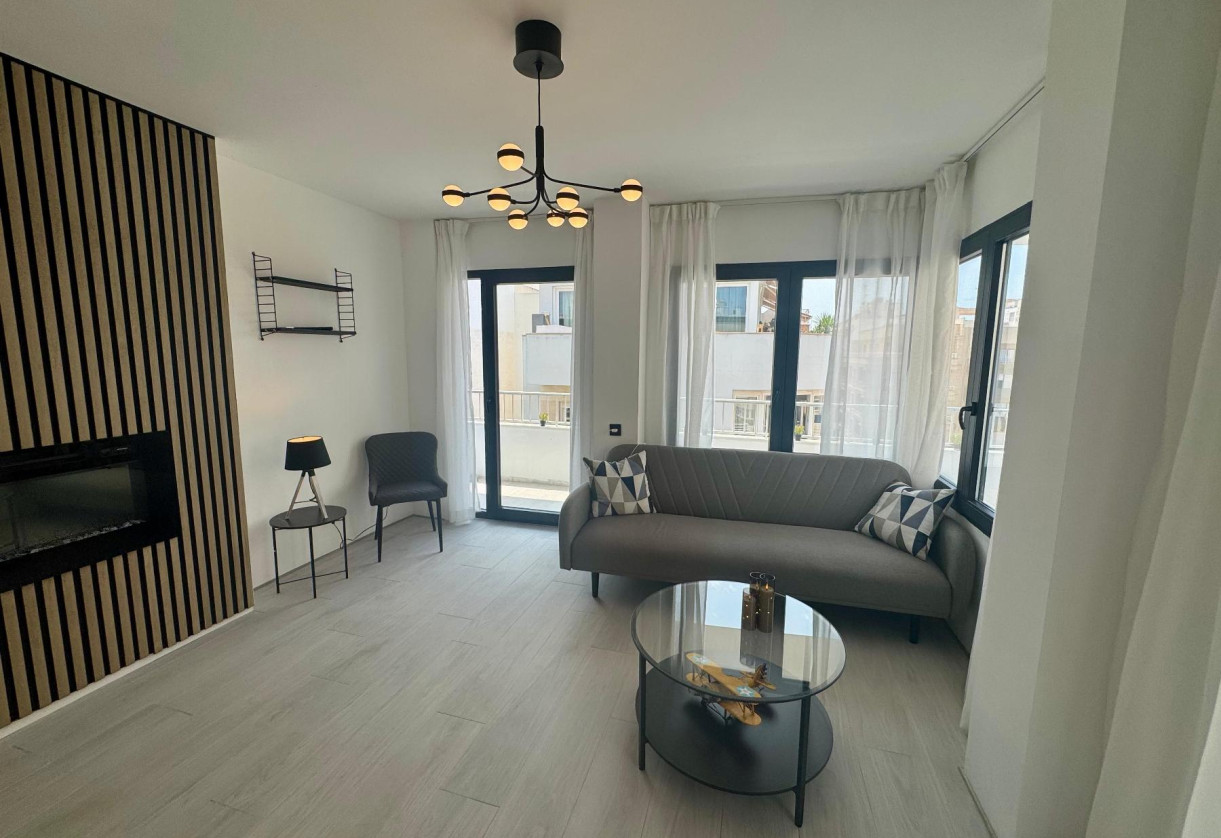 Rynek wtórny · APARTAMENTO · Torrevieja · CLUB NAUTICO TORREVIEJA