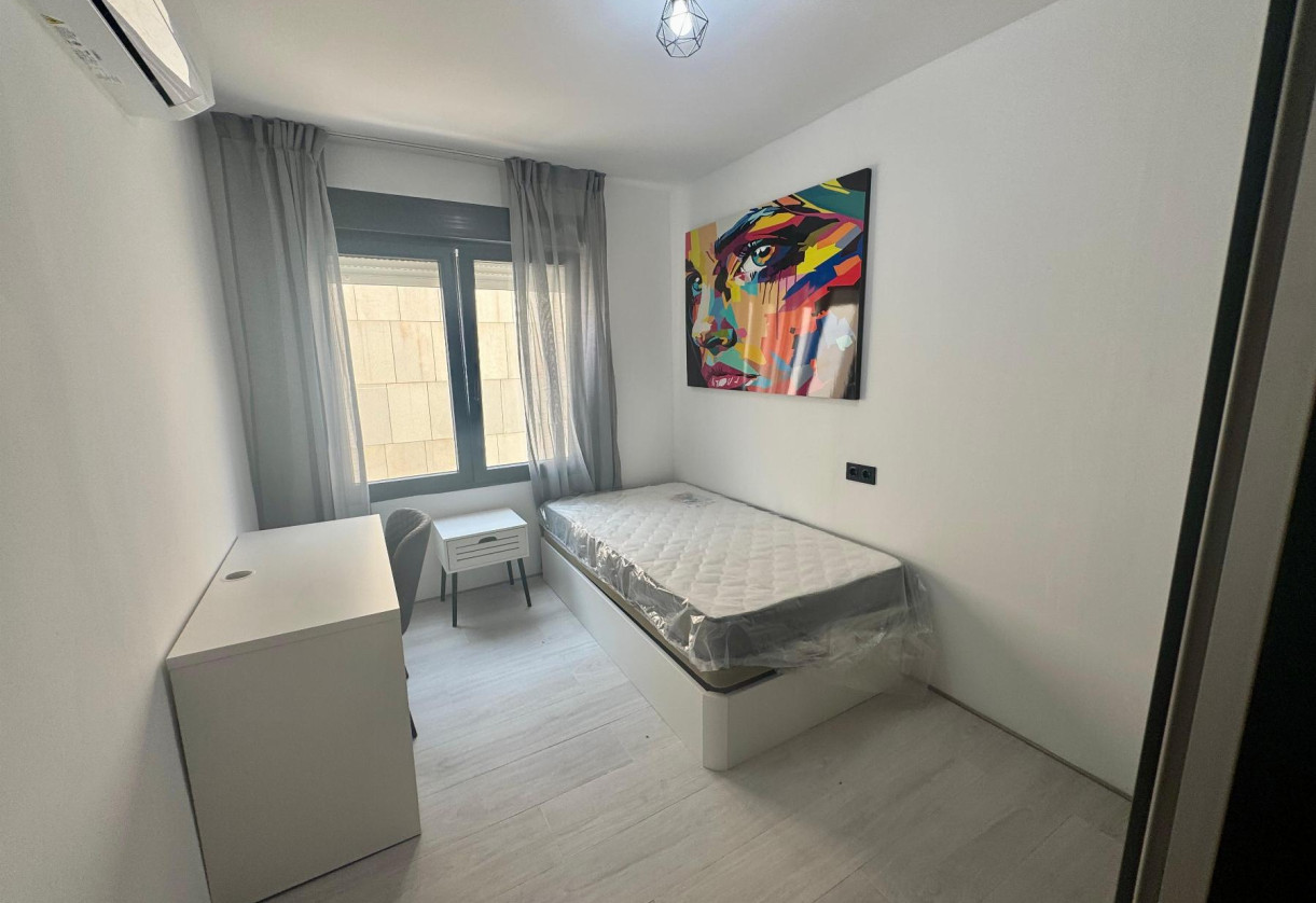 Rynek wtórny · APARTAMENTO · Torrevieja · CLUB NAUTICO TORREVIEJA