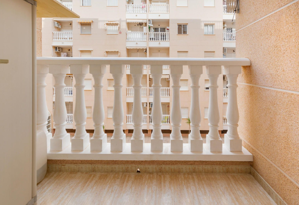 Resale · Apartment · Torrevieja · Playa del Cura