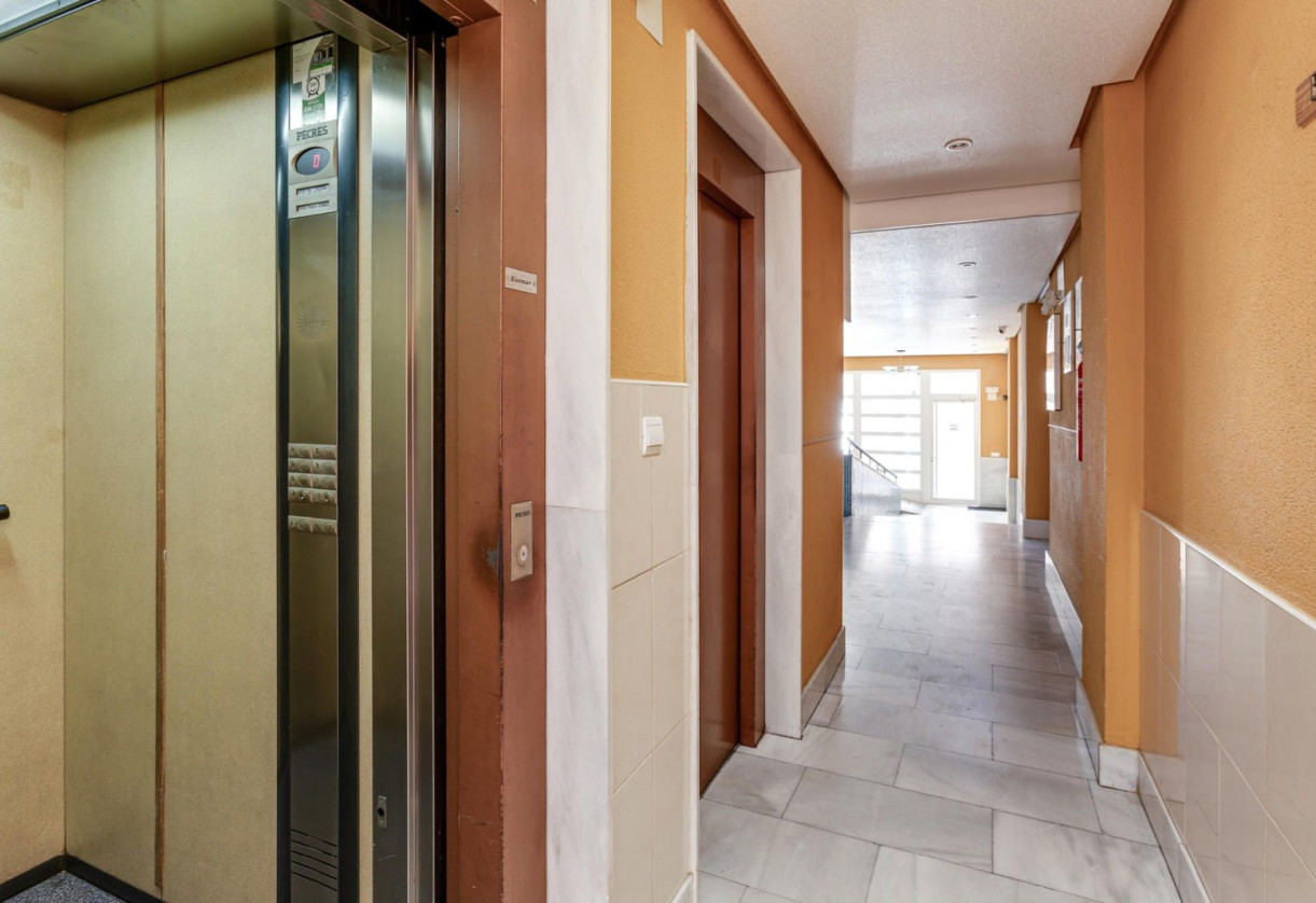 Resale · Apartment · Torrevieja · Playa del Cura