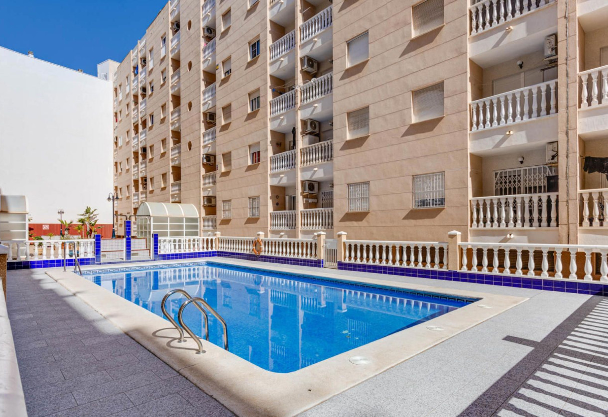 Resale · Apartment · Torrevieja · Playa del Cura