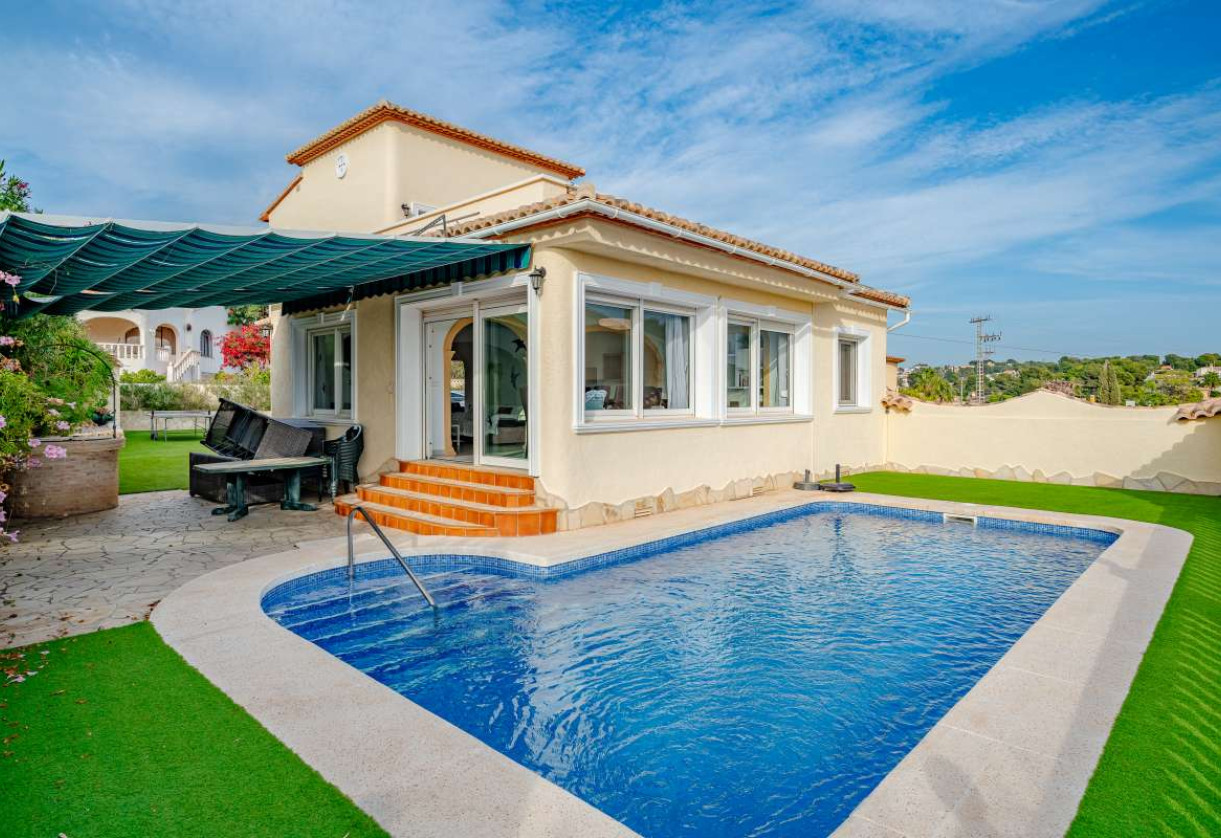 Resale · detached house · Costeres