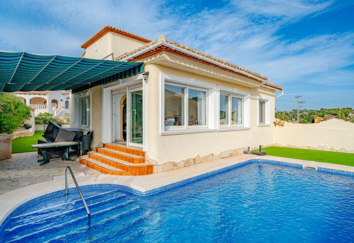 Resale · detached house · Costeres