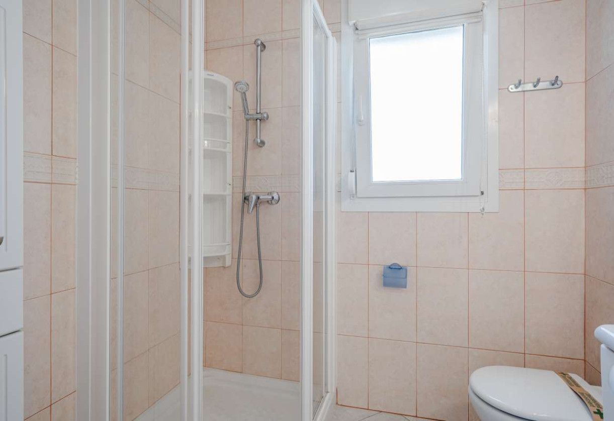 Resale · detached house · Costeres