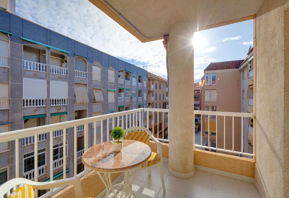 Sale · Apartment · Torrevieja · El Acequión - Los Náufragos