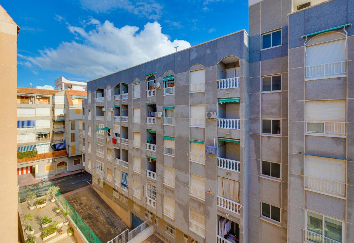 Sale · Apartment · Torrevieja · El Acequión - Los Náufragos