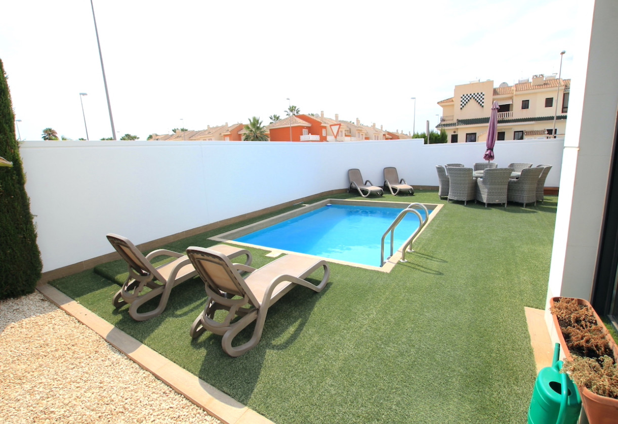 Rynek wtórny · Villa · Ciudad Quesada - Doña Pepa