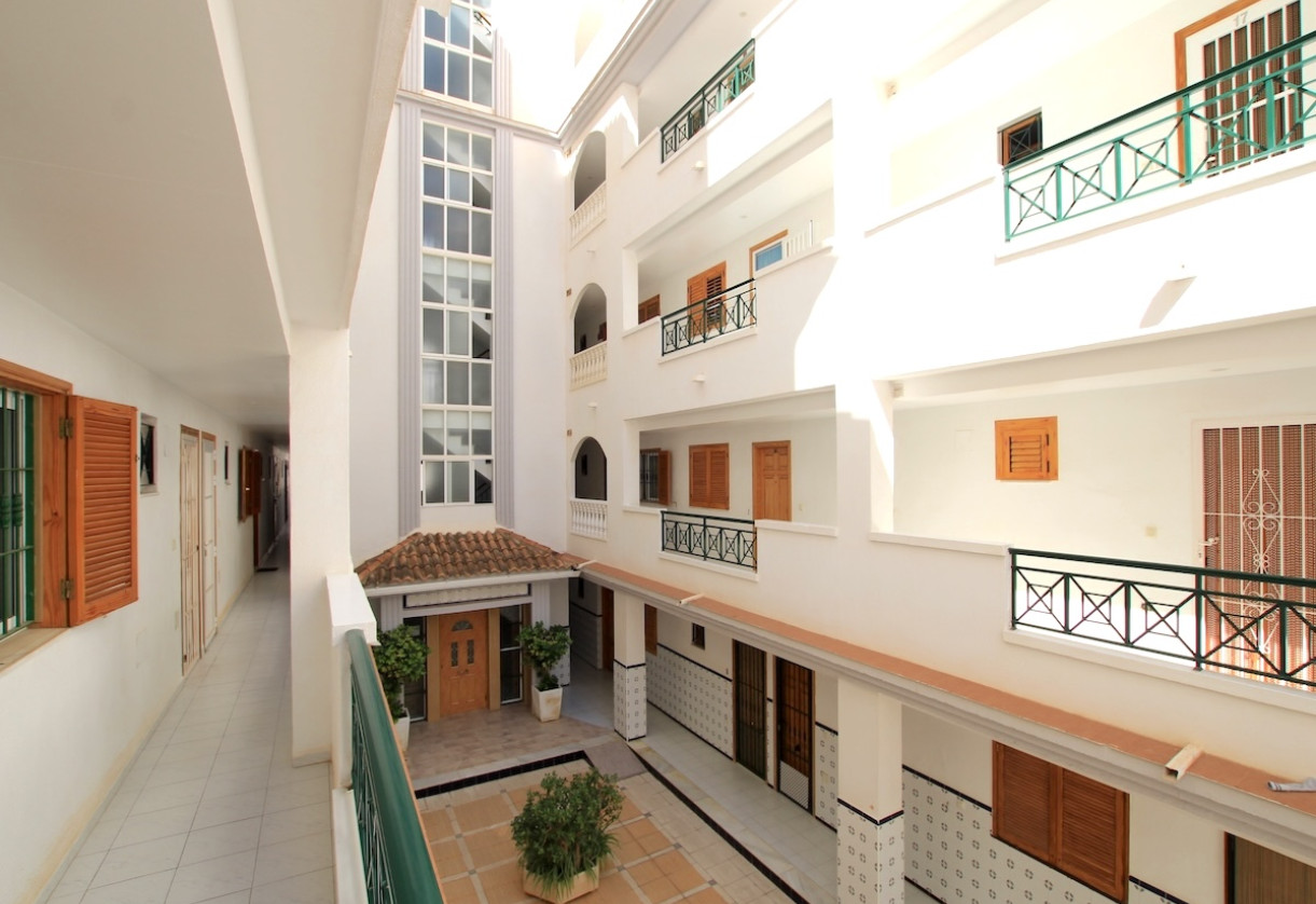 Resale · Apartment · La Mata