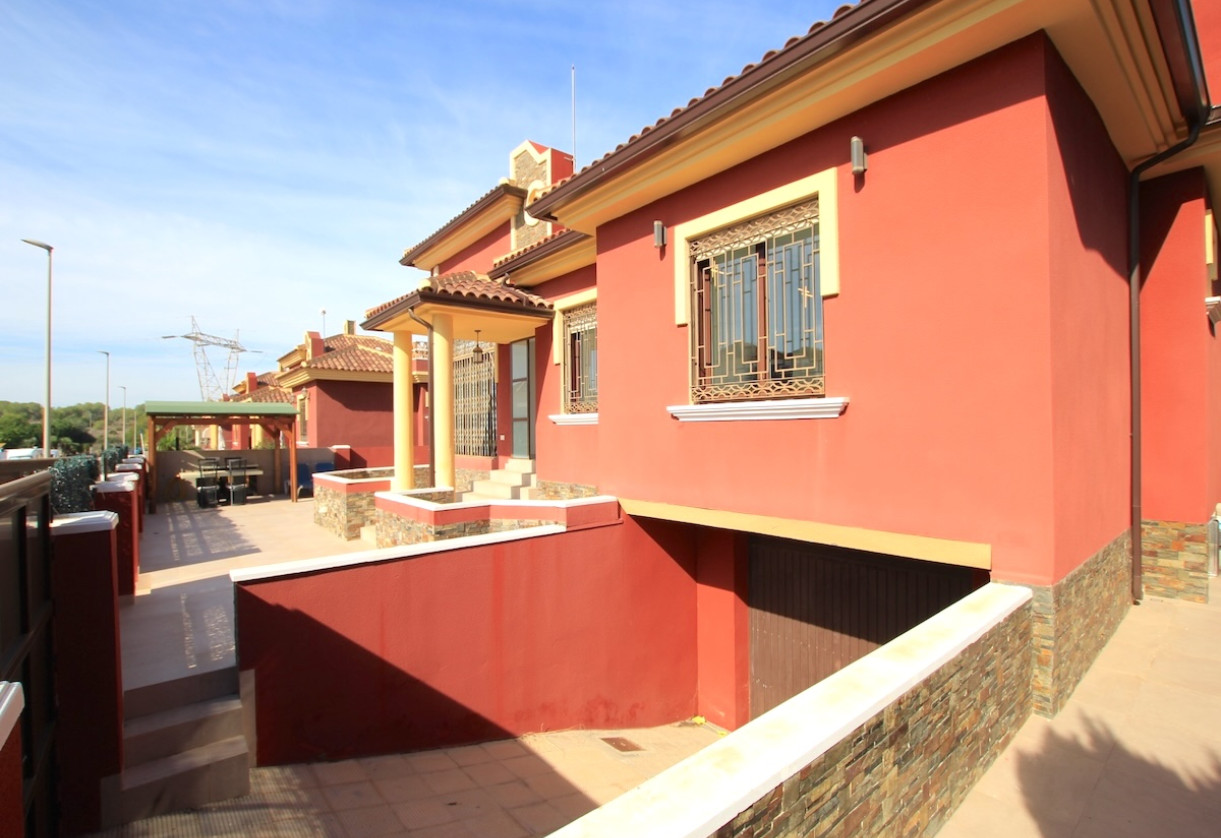 Sale · Villa · Algorfa - Urb. Lo Crispin
