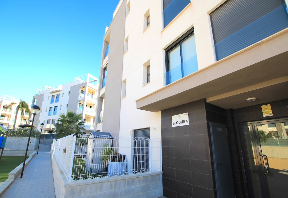 Resale · Apartment · Villamartin