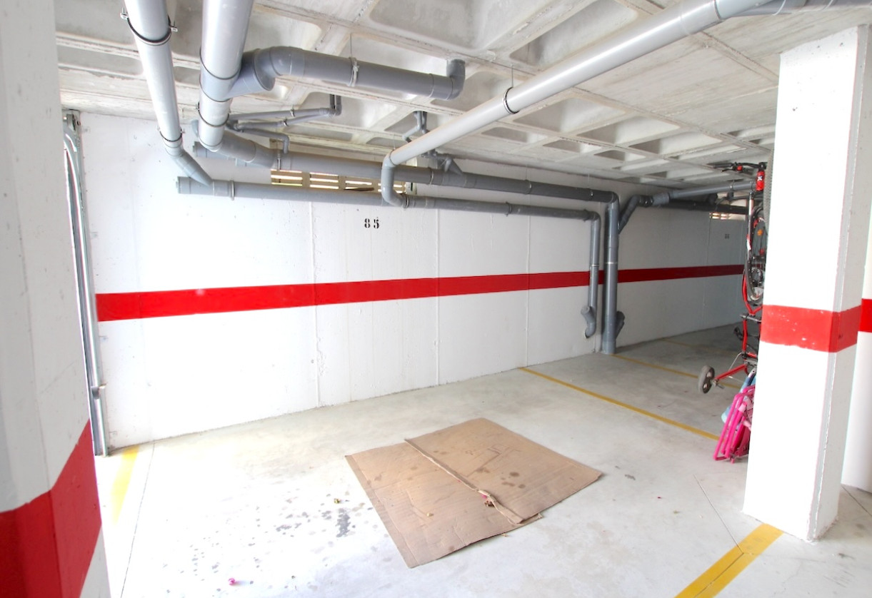 Resale · Apartment · Villamartin