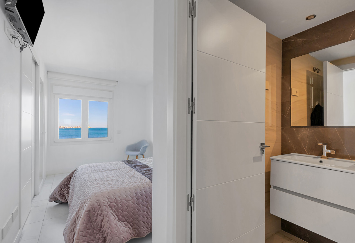 Rynek wtórny · Apartment · Torrevieja · Punta Prima