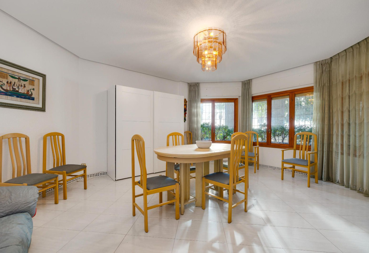 Resale · detached house · Santa Pola