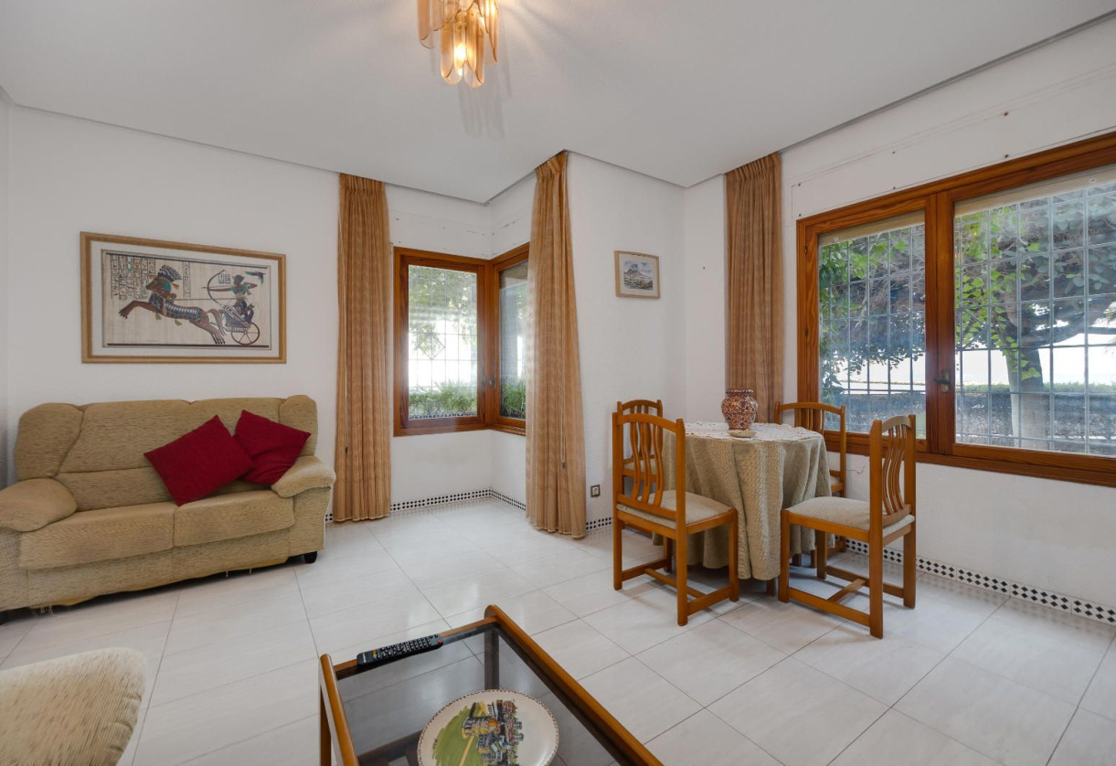 Resale · detached house · Santa Pola