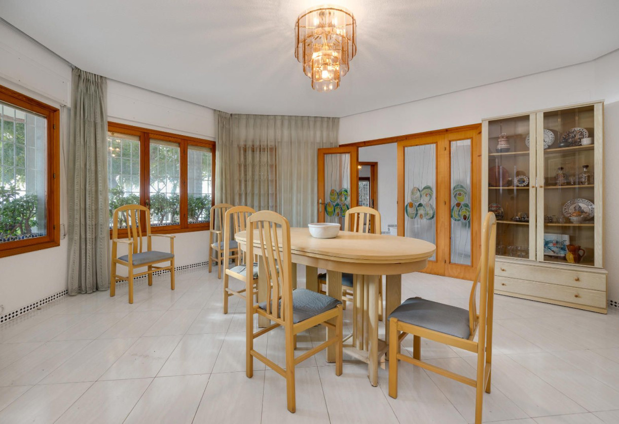 Resale · detached house · Santa Pola