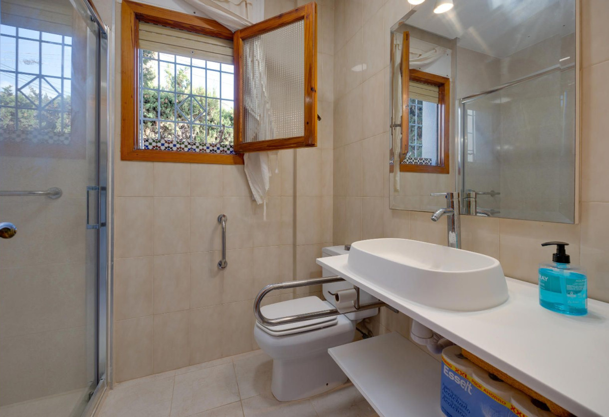 Resale · detached house · Santa Pola