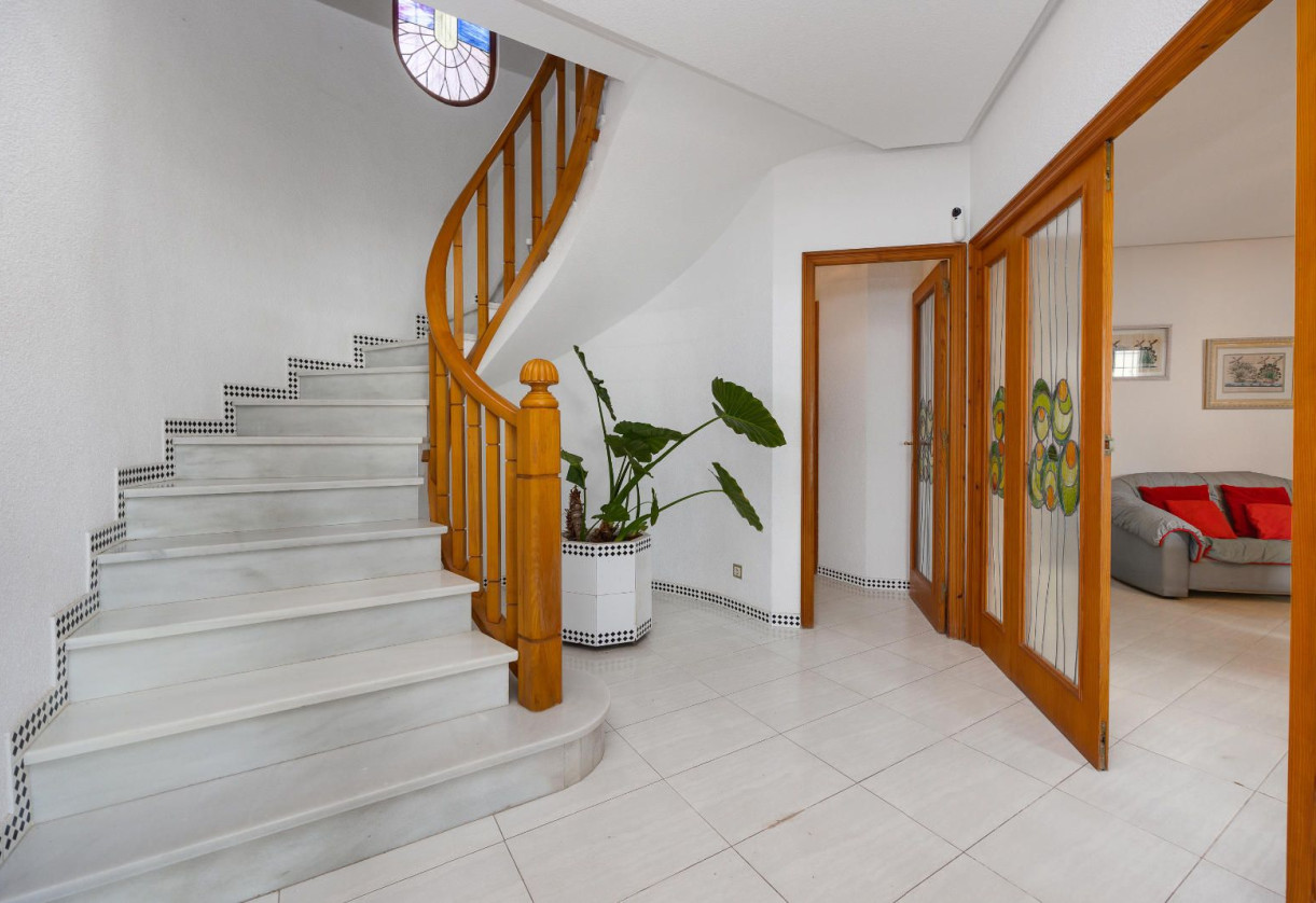 Resale · detached house · Santa Pola