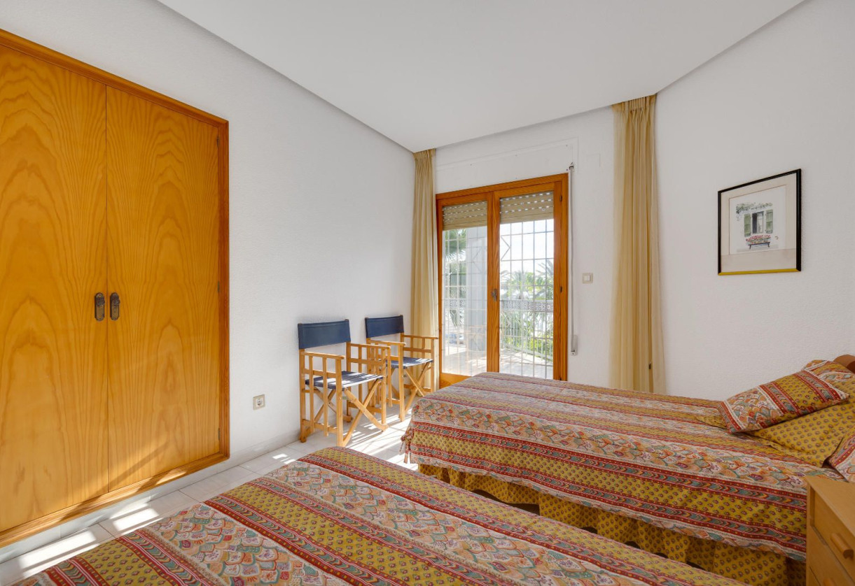 Resale · detached house · Santa Pola