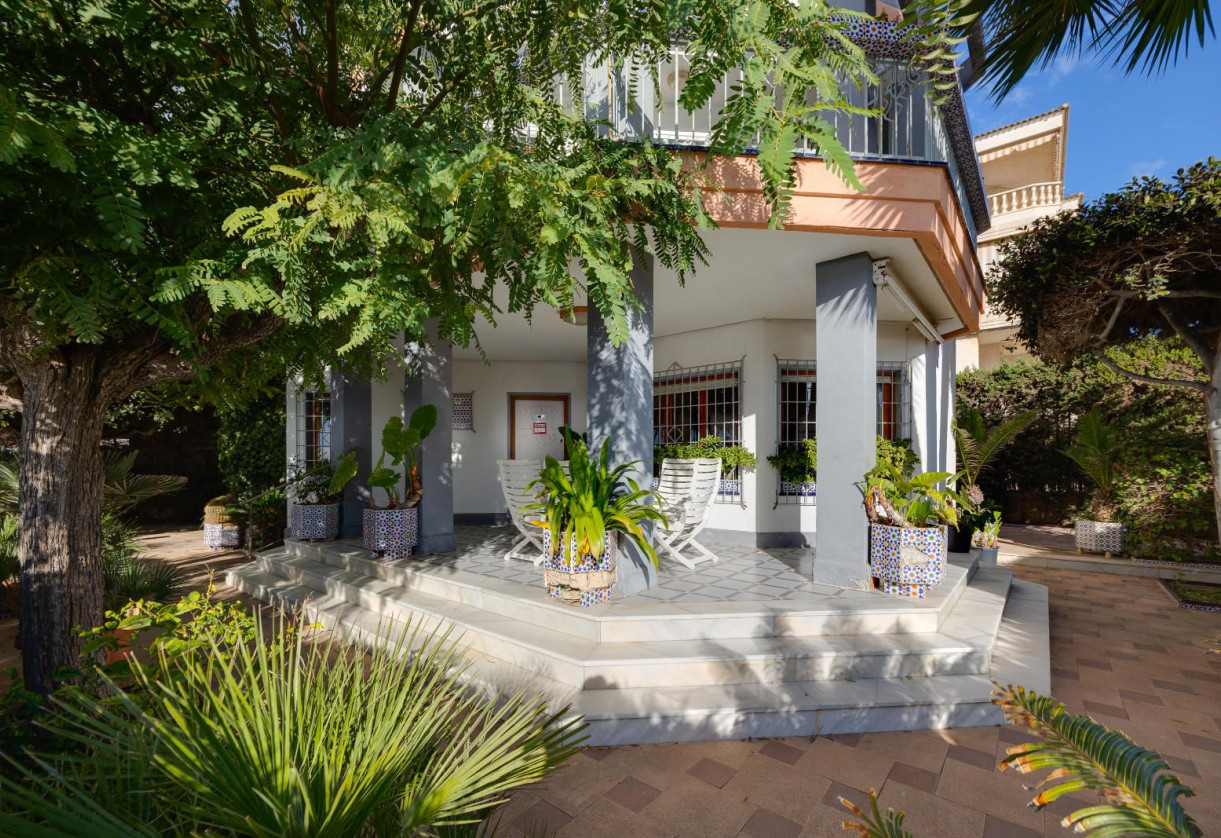 Resale · detached house · Santa Pola