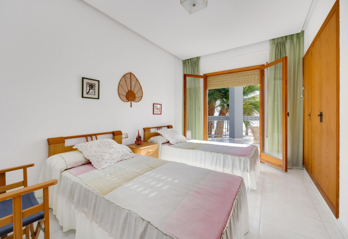 Resale · detached house · Santa Pola