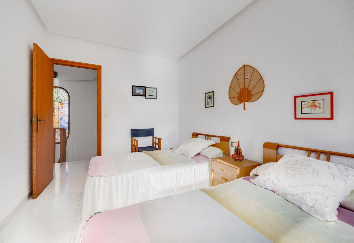 Resale · detached house · Santa Pola