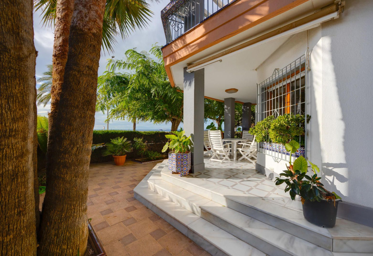 Resale · detached house · Santa Pola