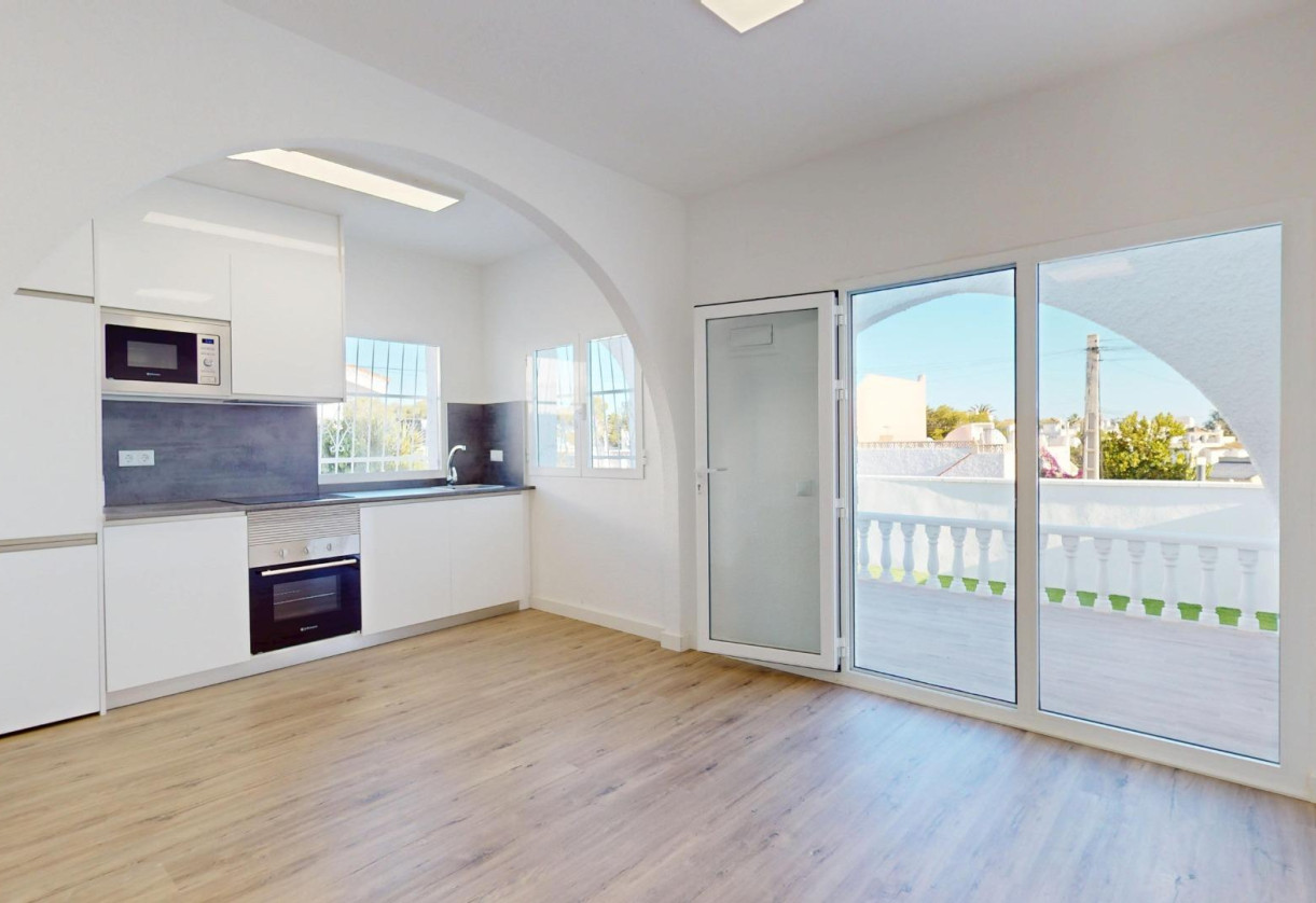 Rynek wtórny · Bungalow · San Miguel de Salinas · BLUE LAGOON