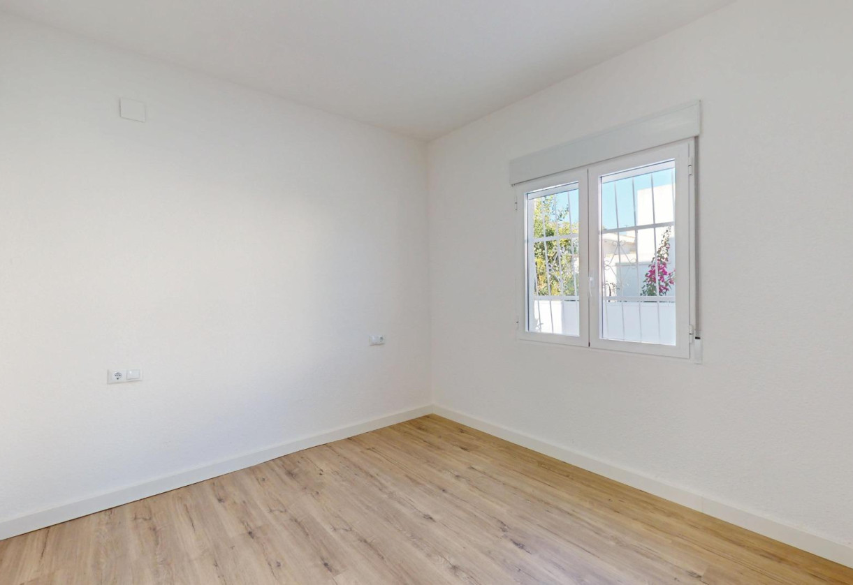 Rynek wtórny · Bungalow · San Miguel de Salinas · BLUE LAGOON