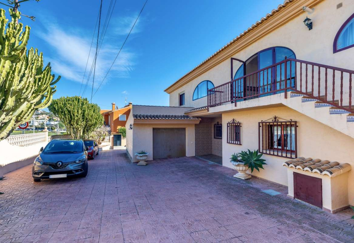 Sale · detached house · Calpe