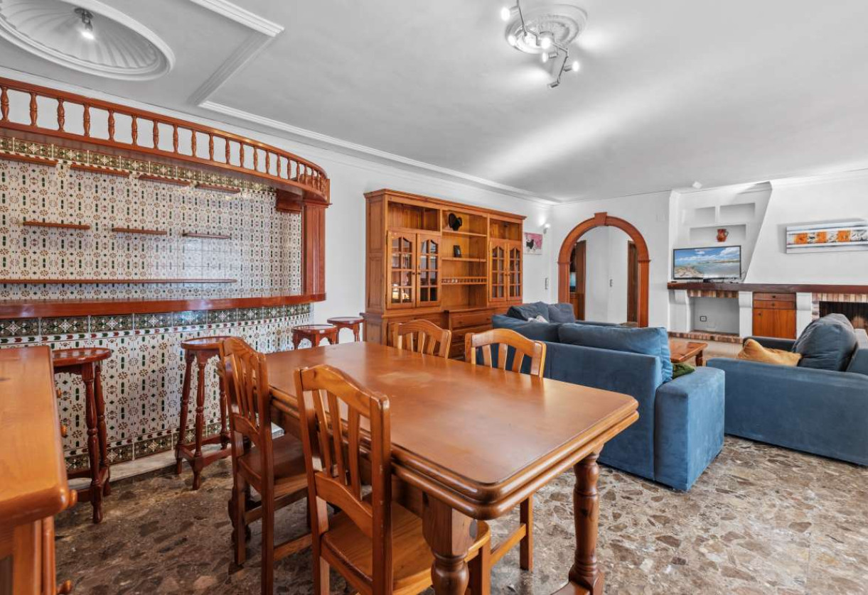 Sale · detached house · Calpe