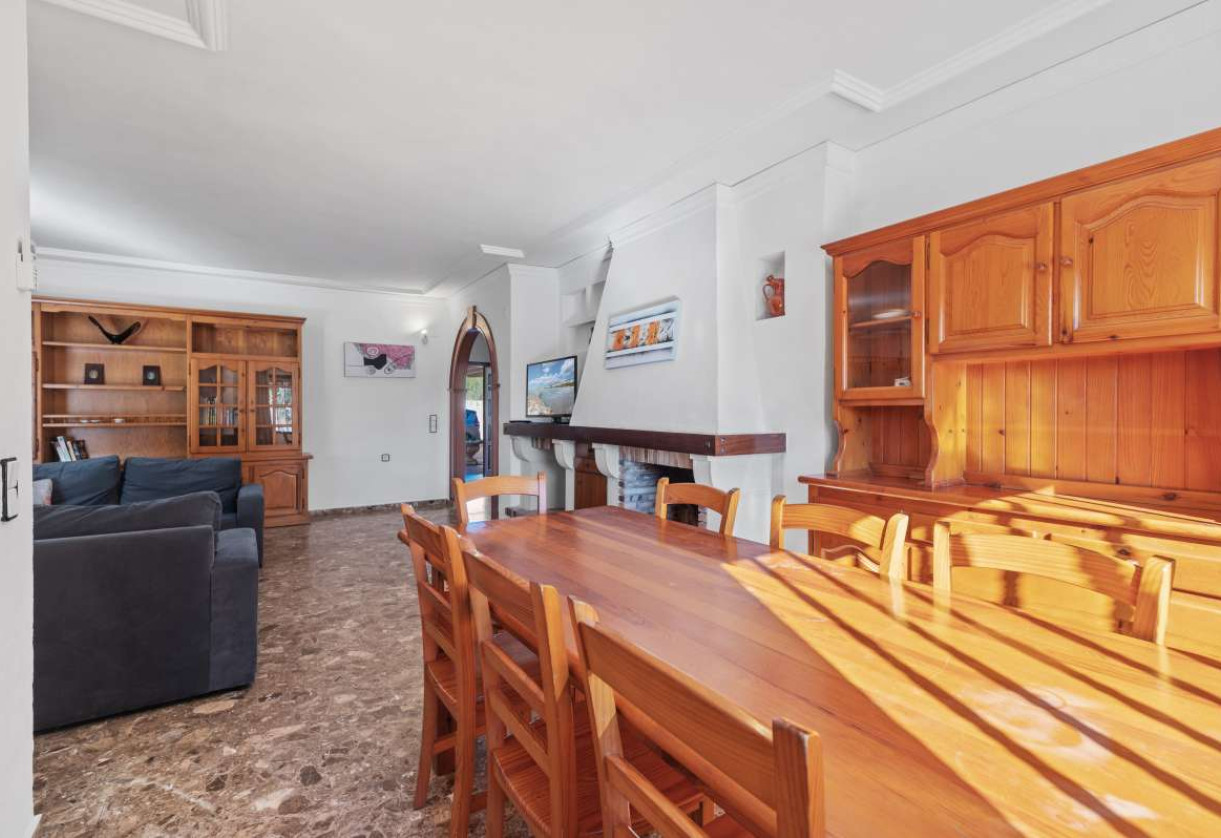 Sale · detached house · Calpe