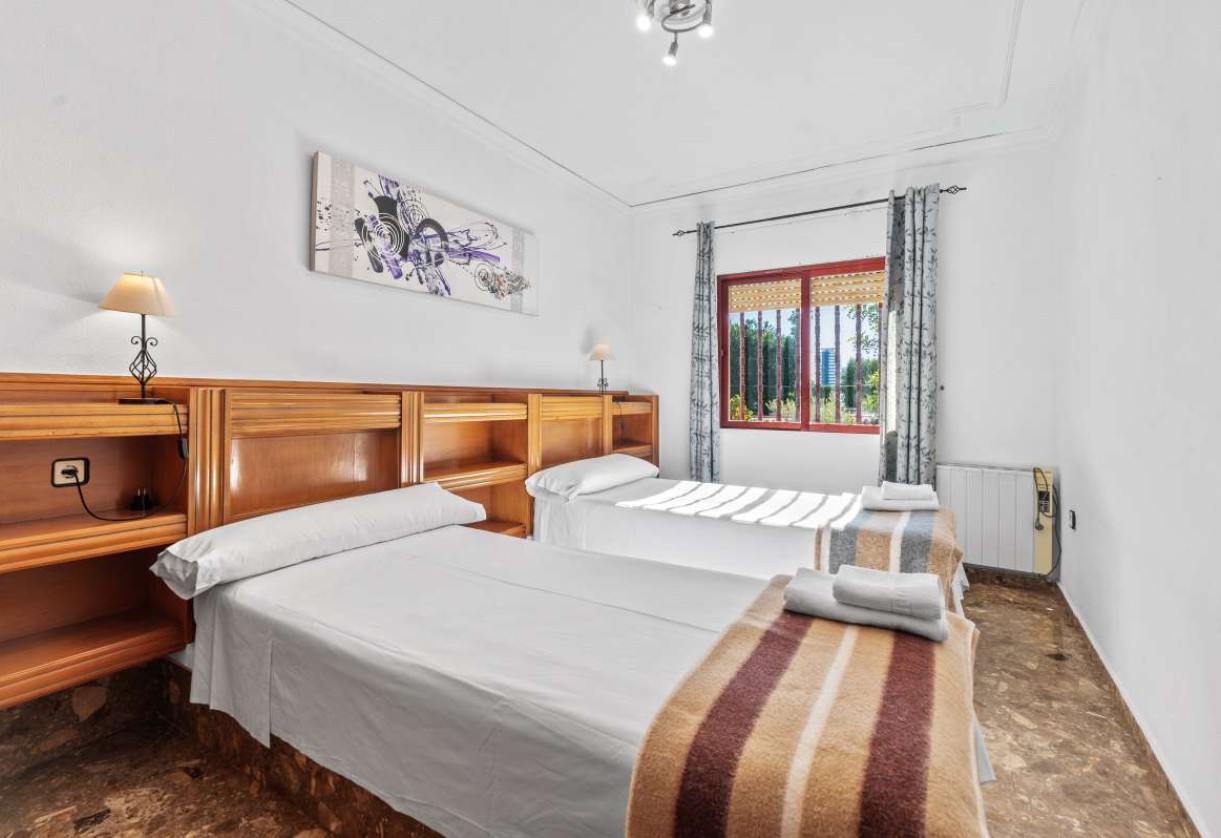 Sale · detached house · Calpe