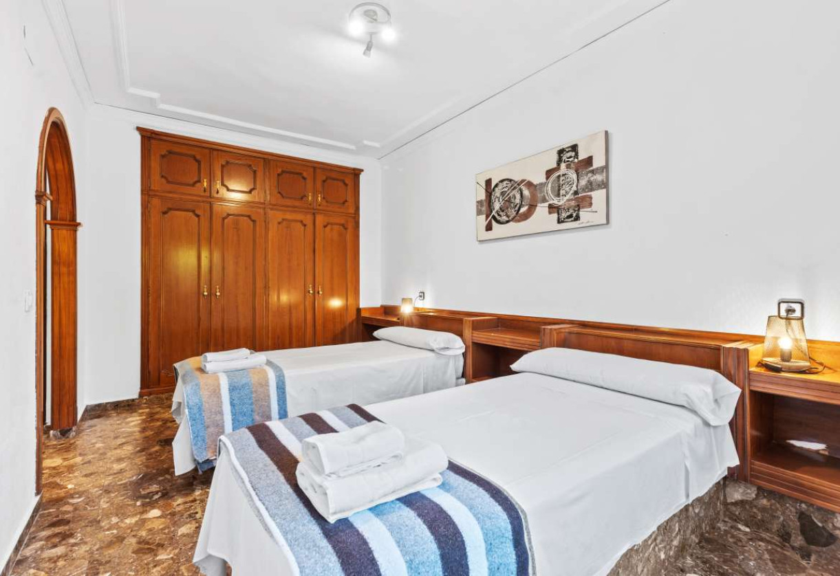 Sale · detached house · Calpe