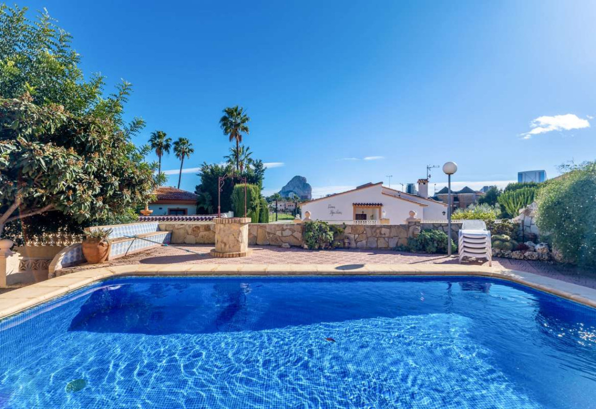 Sale · detached house · Calpe