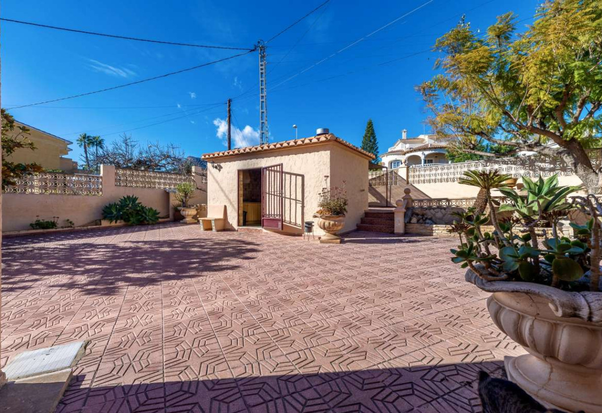 Sale · detached house · Calpe